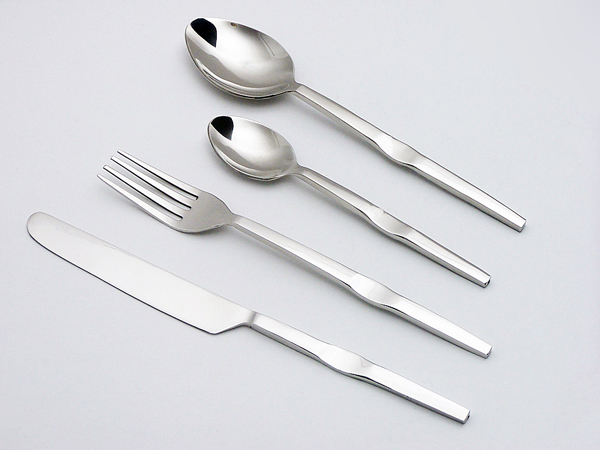 Cutlery Set Facet