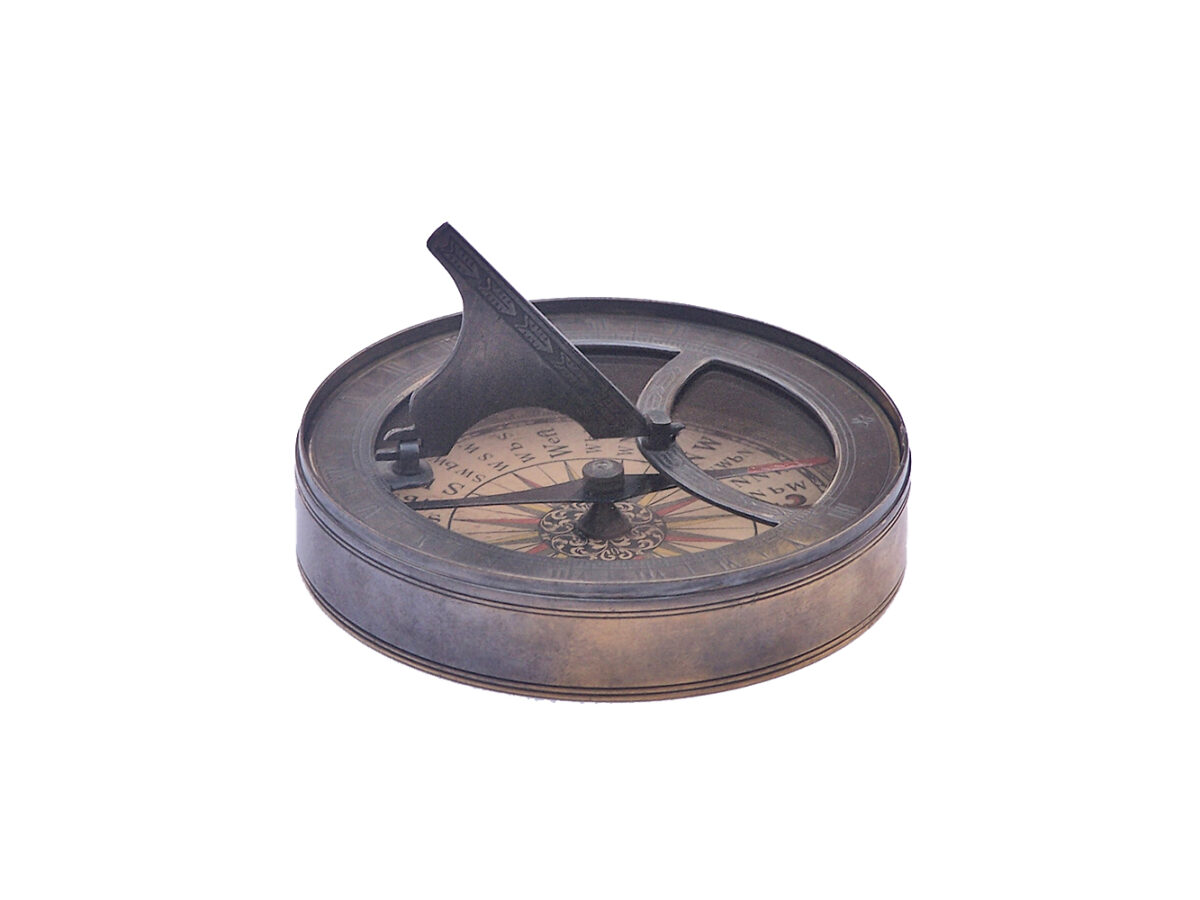 Sundial Compass With Lid