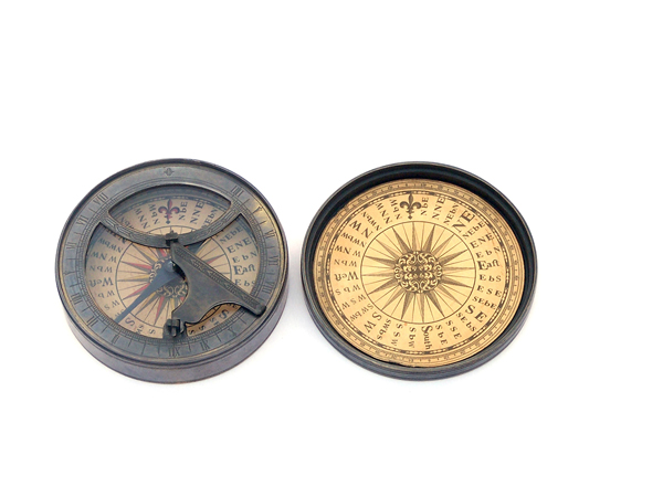 Sundial Compass With Lid | A P International